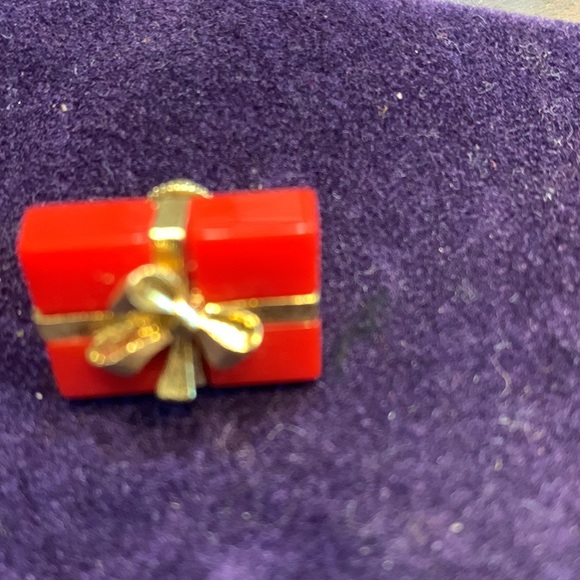 Vintage Avon brooch’s - Picture 8 of 9